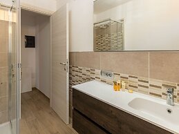 Apartment With Exclusive Swimming Pool