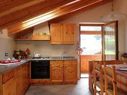 Apartment in Celledizzo Near Ski Bus