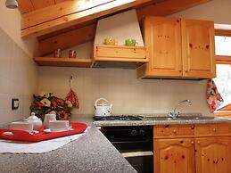 Apartment in Celledizzo Near Ski Bus