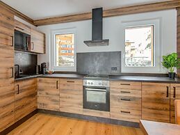 Golden Lodges Rauris Resort With ski Storage