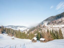 Golden Lodges Rauris Resort With ski Storage