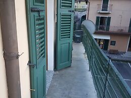 Apartment by Lago D'idro With Balcony