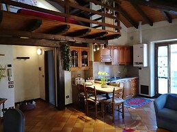 Apartment by Lago D'idro With Balcony