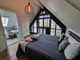 Villa in Balk With Private Jetty
