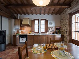 Charming Retreat in Armaiolo