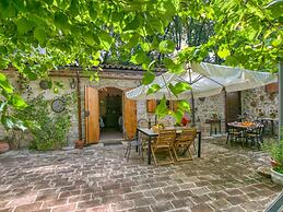 Holiday Home in Assisi With Heated Pool