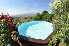 House in Ciciana With Pool and Scenic Views