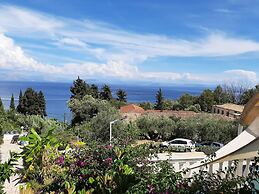Apartment in Mpenitses With Sea Views & Pool