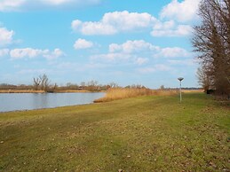 Chalet Near De Braakman Nature Reserve
