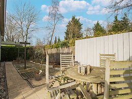 Chalet Near De Braakman Nature Reserve