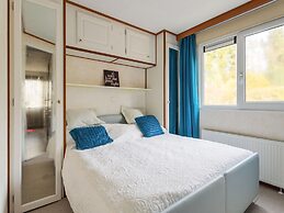 Chalet Near De Braakman Nature Reserve