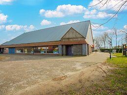 Chalet Near De Braakman Nature Reserve