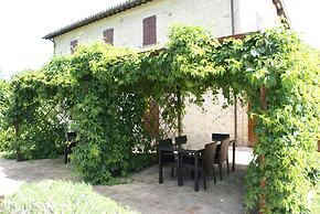 Holiday Home in Foligno With Pool and Terrace