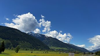 Chalet in Stuhlfelden Near Ski Slopes