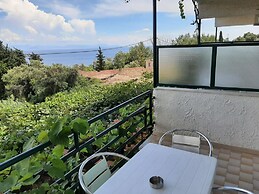 Pleasant Apartment in Mpenitses With Terrace