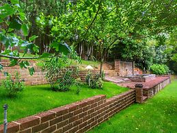 Peaceful Villa Stay in Tuscany