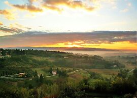 Peaceful Villa Stay in Tuscany