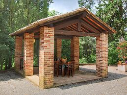 Peaceful Villa Stay in Tuscany