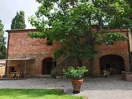 Peaceful Villa Stay in Tuscany