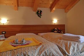 Apartment in Celledizzo Near Ski Area