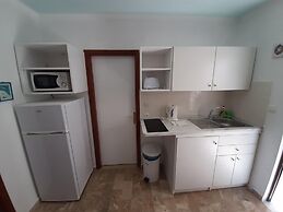 Apartment in Mpenitses With Sea Views & Pool