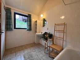 Charming Stay by the Meuse