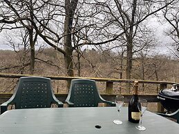 Charming Stay by the Meuse