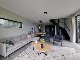 Villa in Balk With Private Jetty