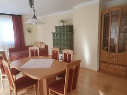 Holiday Home in Altmelon Near Weinsberg Forest