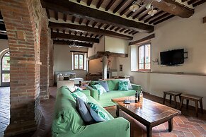 Villa in Umbria With Saltwater Pool
