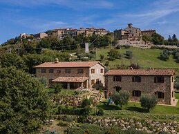 Villa in Umbria With Saltwater Pool
