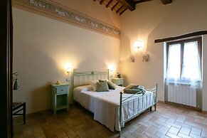 Villa in Umbria With Saltwater Pool