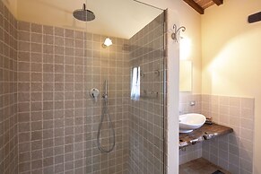 Villa in Umbria With Saltwater Pool