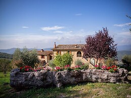 Villa in Umbria With Saltwater Pool