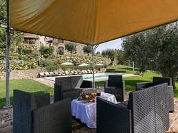 Villa in Umbria With Saltwater Pool