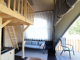 Romantic Tent Lodge in Dalerveen