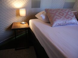 Romantic Tent Lodge in Dalerveen