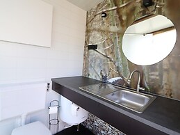 Romantic Tent Lodge in Dalerveen