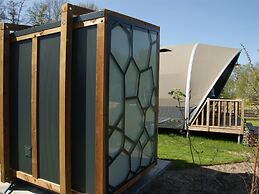 Romantic Tent Lodge in Dalerveen