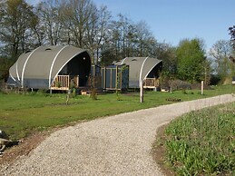 Romantic Tent Lodge in Dalerveen