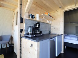 Romantic Tent Lodge in Dalerveen