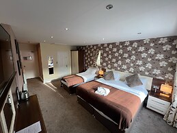 Lawton & Lauriston Court
