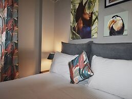 Petite Apartment