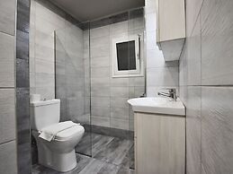 Petite Apartment