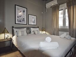 Petite Apartment