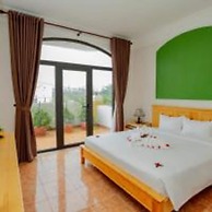 Sea and Sand Hotel