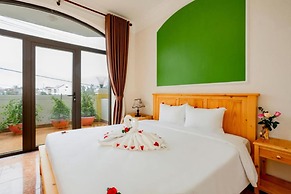 Sea and Sand Hotel