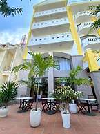 Sea and Sand Hotel