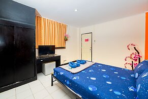 Happy Jomtien - Direct Beach Access, Sea View & Central Location