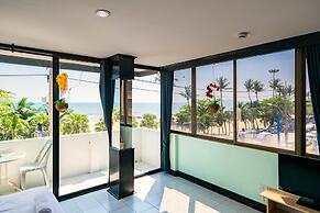 Happy Jomtien - Direct Beach Access, Sea View & Central Location